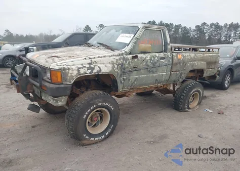 1987 Toyota Pickup Rn63 Std z USA, uszkodzony, nr VIN JT4RN63R7H0128494